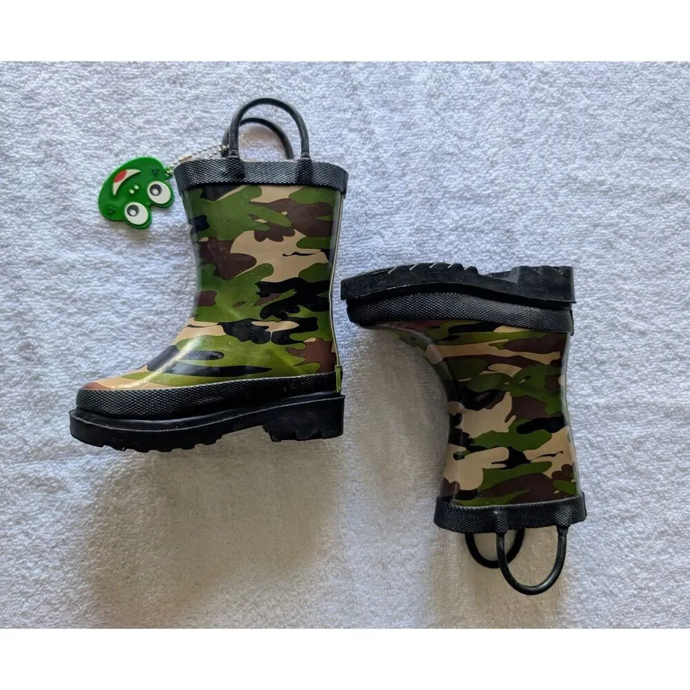 Western Chief Camo Rain Boots Size 5 Kids Waterproof Rubber Frog Charm